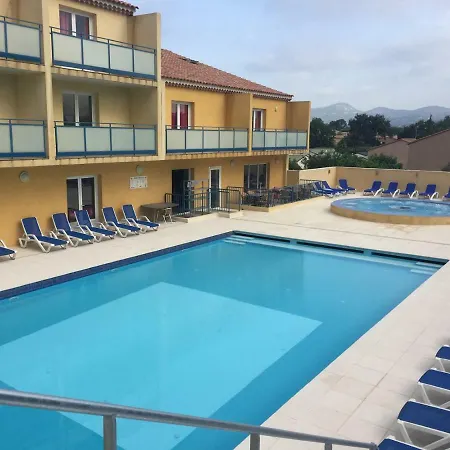 Studio Neuf Meuble, Piscine, Jaccuzi Apartman *